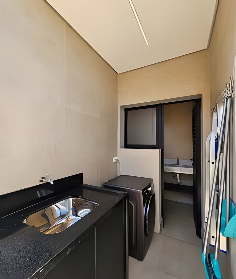 Casa Pé na Areia em Maresias | 4 Suítes e Piscina Privada