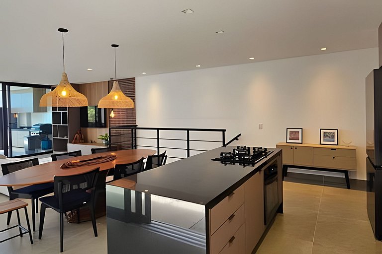 Casa 4 Suítes em Camburi | Piscina com Vista para o Mar