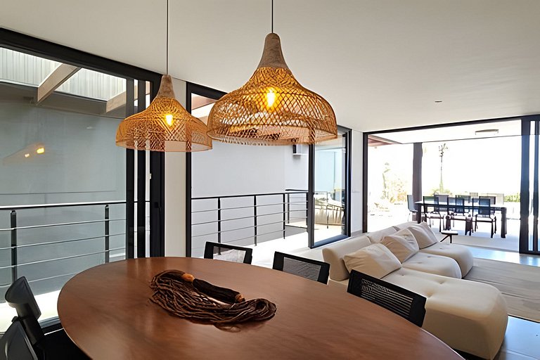 Casa 4 Suítes em Camburi | Piscina com Vista para o Mar