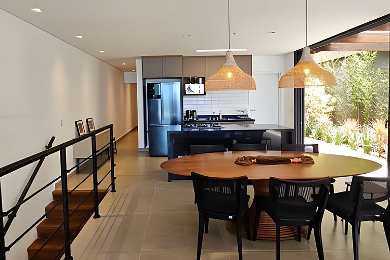 Casa 4 Suítes em Camburi | Piscina com Vista para o Mar