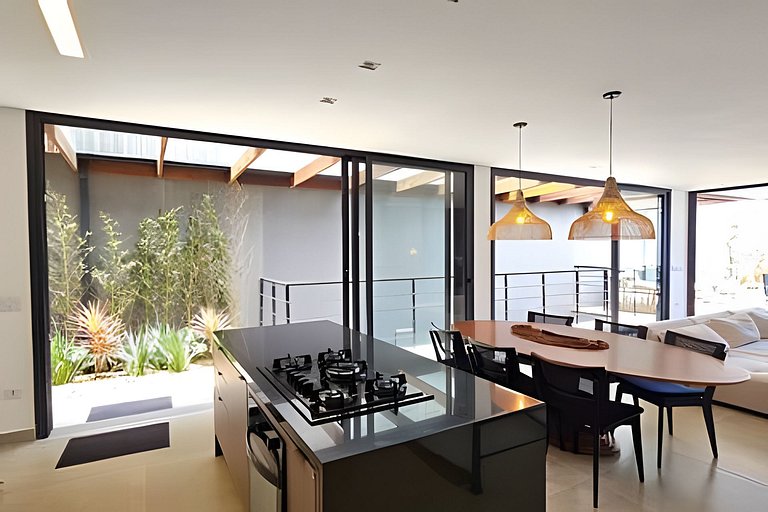 Casa 4 Suítes em Camburi | Piscina com Vista para o Mar