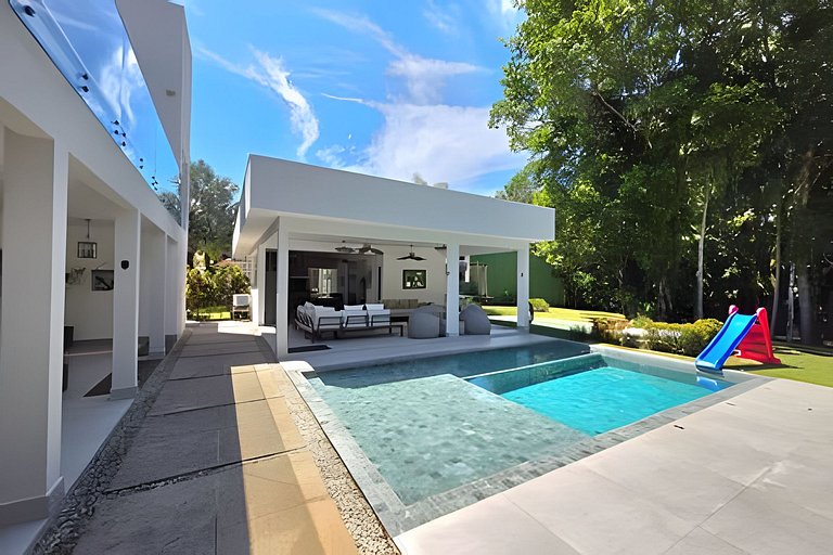 Casa 5 Qts na Reserva Guaratuba | Piscina, Sauna & Ar