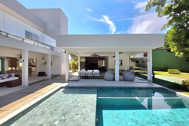 Casa 5 Qts na Reserva Guaratuba | Piscina, Sauna & Ar