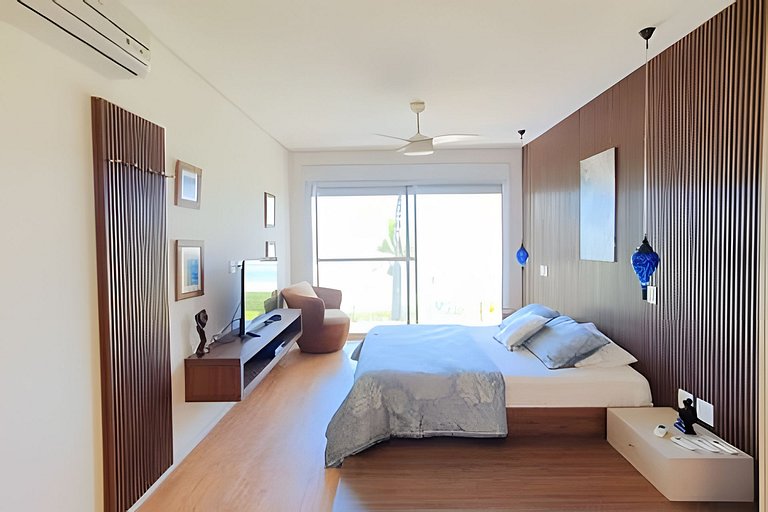 Villa de Luxo em Maresias | Acesso Privado à Praia e Piscina