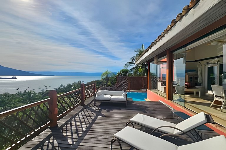 Casa com Vista Panorâmica do Mar em Ilhabela | 4 Suítes