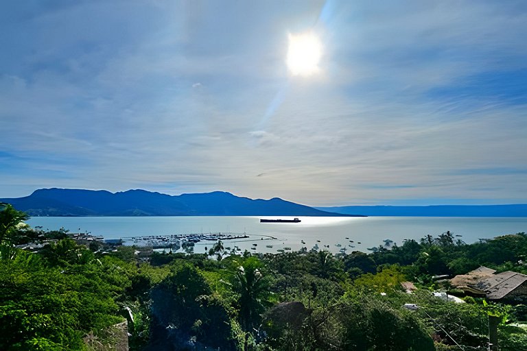 Casa com Vista Panorâmica do Mar em Ilhabela | 4 Suítes