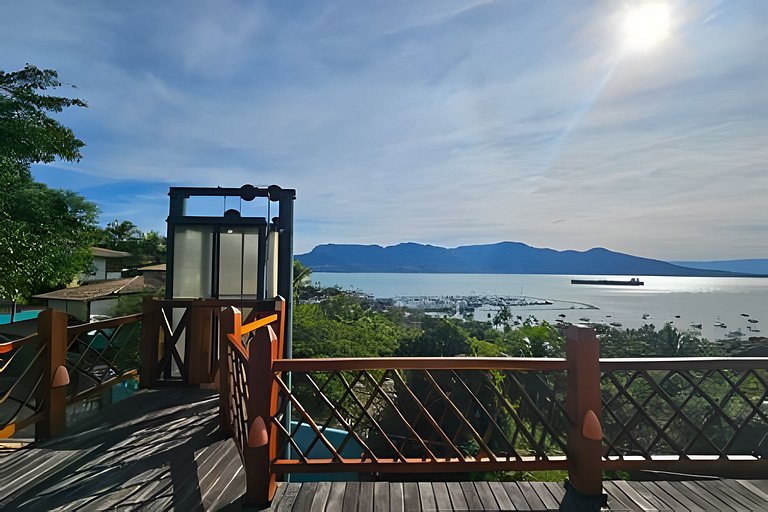 Casa com Vista Panorâmica do Mar em Ilhabela | 4 Suítes