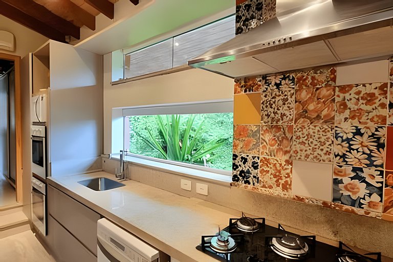 Casa com Vista Panorâmica do Mar em Ilhabela | 4 Suítes