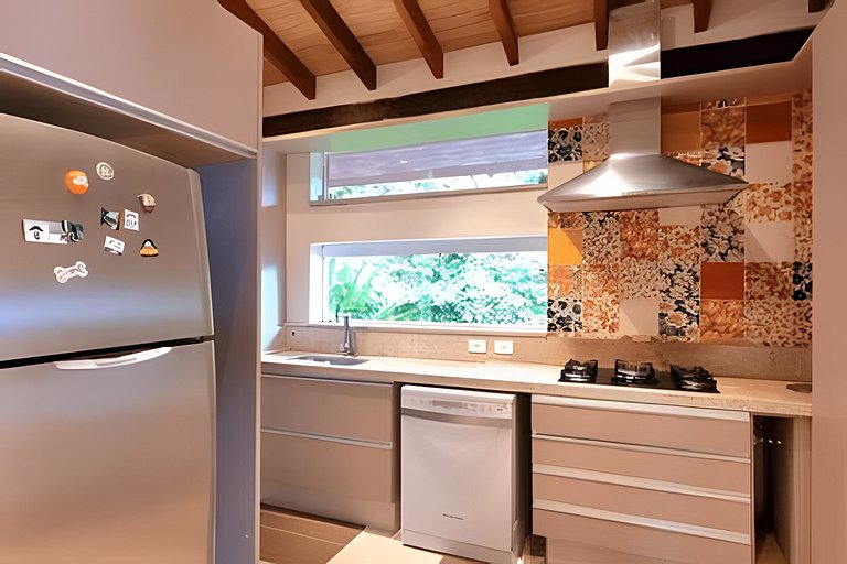 Casa com Vista Panorâmica do Mar em Ilhabela | 4 Suítes