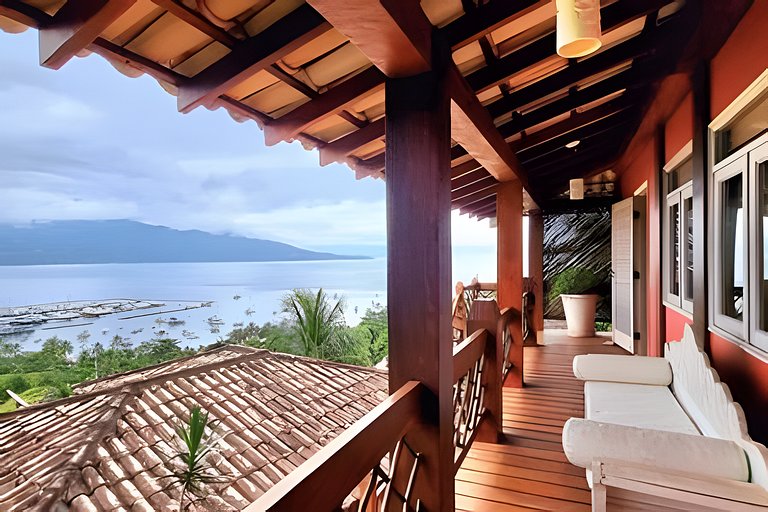 Casa com Vista Panorâmica do Mar em Ilhabela | 4 Suítes