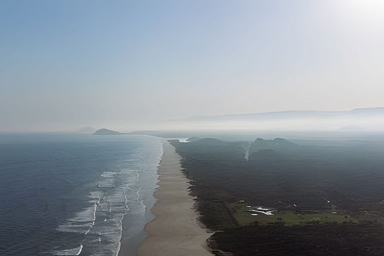 Casa c/ Piscina Pé na Areia em Guaratuba | 8 Suítes