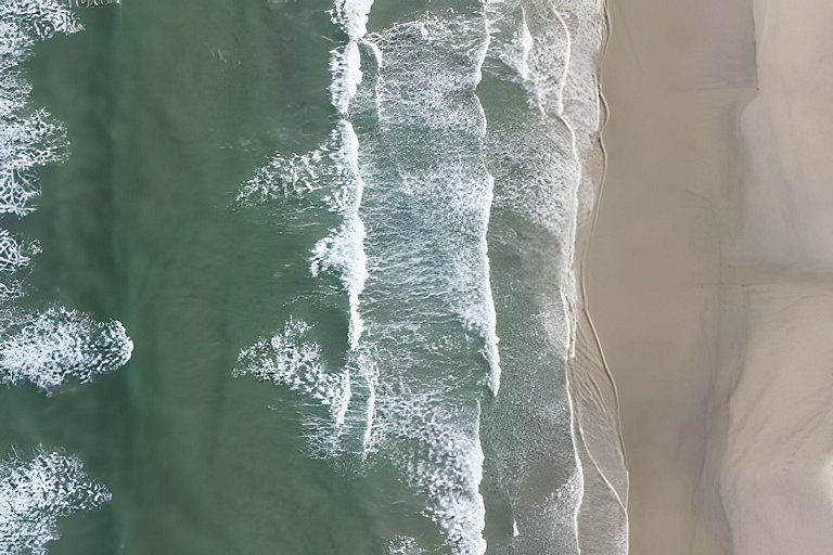 Casa c/ Piscina Pé na Areia em Guaratuba | 8 Suítes