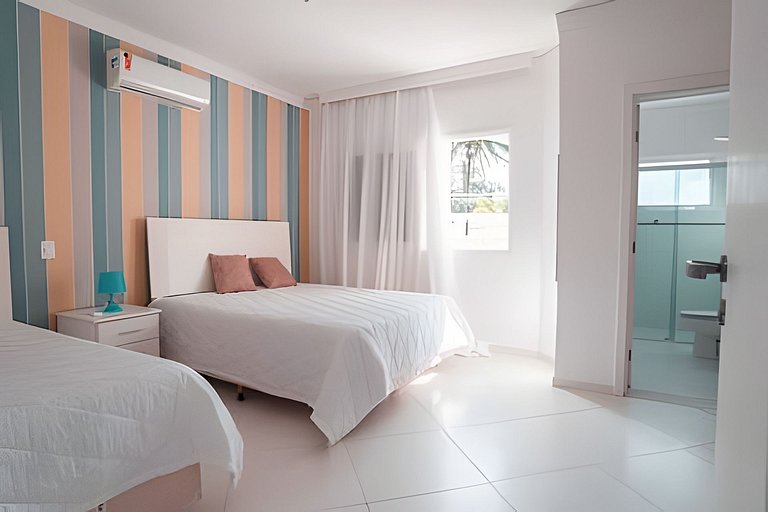 Casa c/ Piscina Pé na Areia em Guaratuba | 8 Suítes