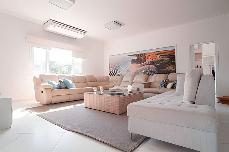 Casa c/ Piscina Pé na Areia em Guaratuba | 8 Suítes