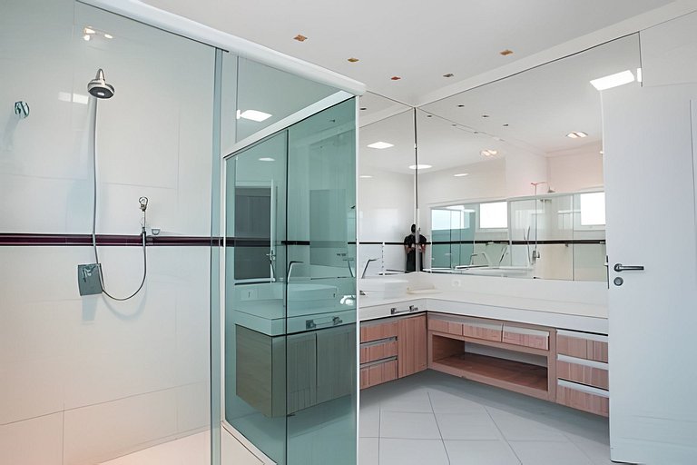 Casa c/ Piscina Pé na Areia em Guaratuba | 8 Suítes