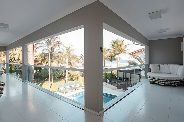 Casa c/ Piscina Pé na Areia em Guaratuba | 8 Suítes