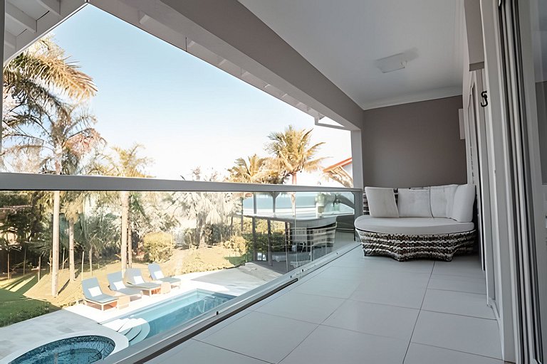 Casa c/ Piscina Pé na Areia em Guaratuba | 8 Suítes