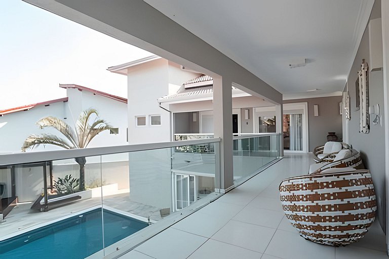 Casa c/ Piscina Pé na Areia em Guaratuba | 8 Suítes