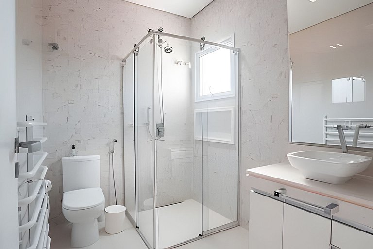 Casa c/ Piscina Pé na Areia em Guaratuba | 8 Suítes