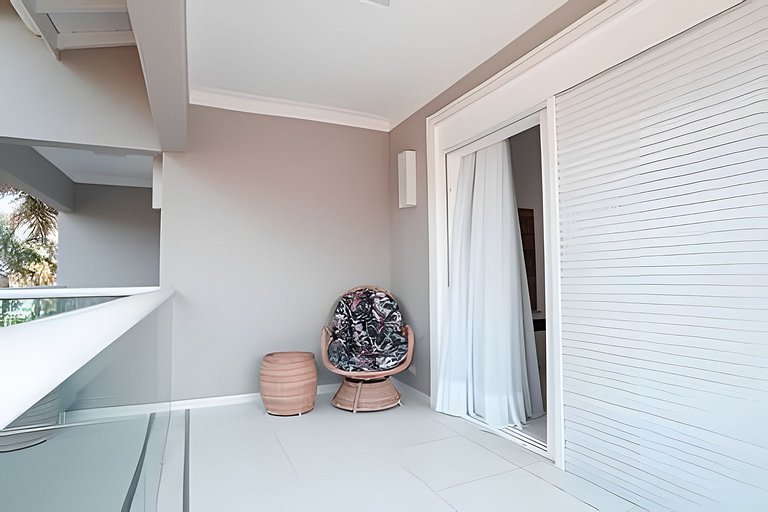 Casa c/ Piscina Pé na Areia em Guaratuba | 8 Suítes