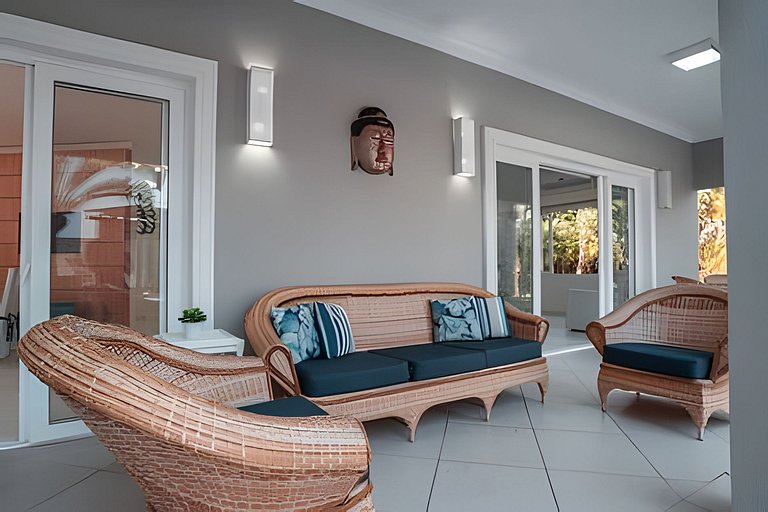 Casa c/ Piscina Pé na Areia em Guaratuba | 8 Suítes