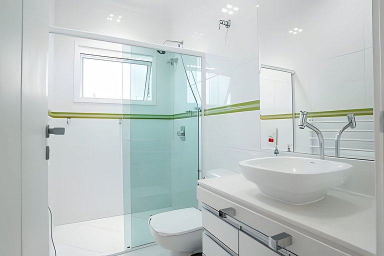 Casa c/ Piscina Pé na Areia em Guaratuba | 8 Suítes