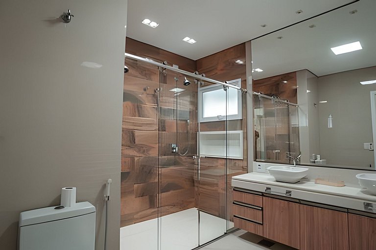 Casa c/ Piscina Pé na Areia em Guaratuba | 8 Suítes