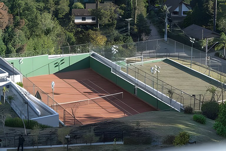 Duplex de Luxo no Coração de Capivari | 5 Quartos