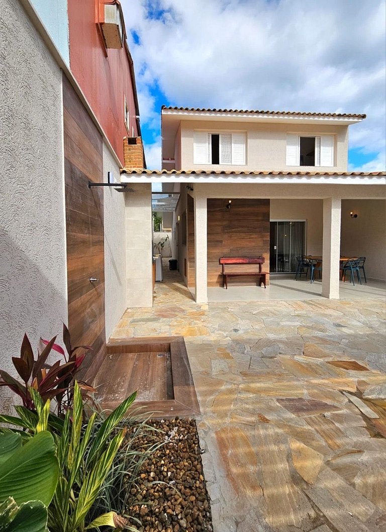 Casa Juquehy 50m da Praia ao Lado do Badauê | 8 Pessoas