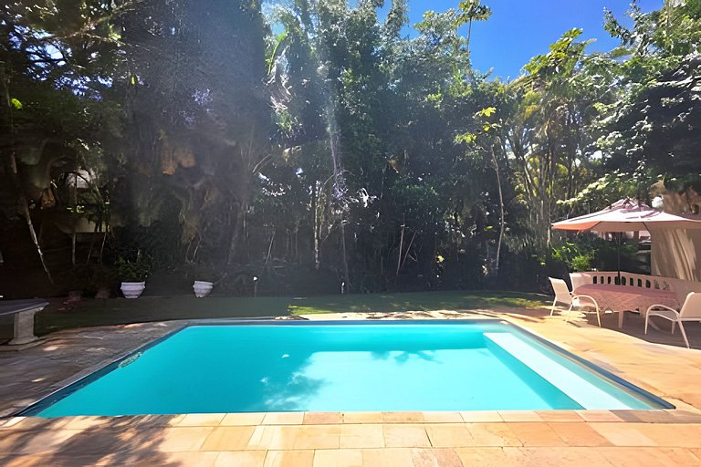 Casa Pé na Areia c/ Piscina em Guaratuba p/ até 10 Pessoas