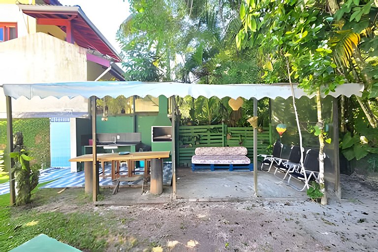 Casa Pé na Areia c/ Piscina em Guaratuba p/ até 10 Pessoas