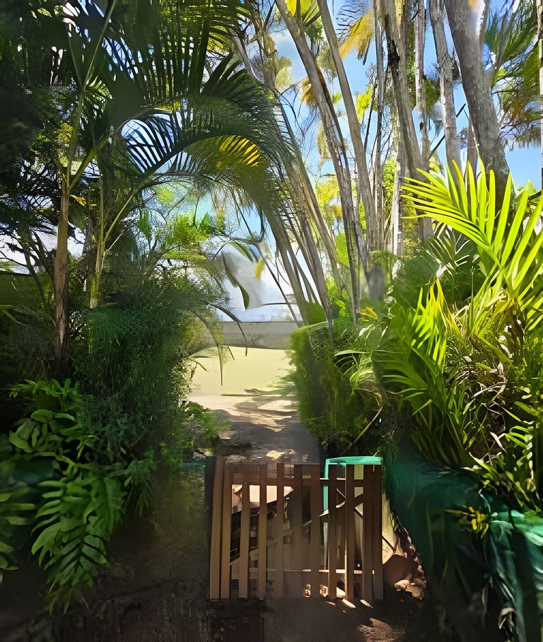 Casa Pé na Areia c/ Piscina em Guaratuba p/ até 10 Pessoas