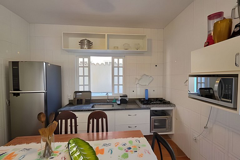 Casa Pé na Areia c/ Piscina em Guaratuba p/ até 10 Pessoas