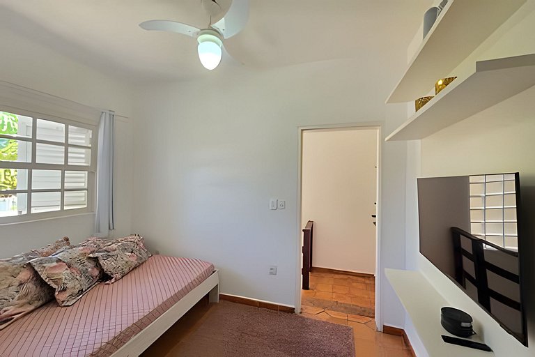 Casa Pé na Areia c/ Piscina em Guaratuba p/ até 10 Pessoas