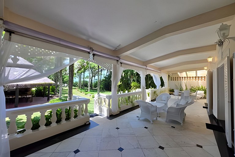 Casa Colonial Frente Mar em Guaratuba | Gramado e Quiosque