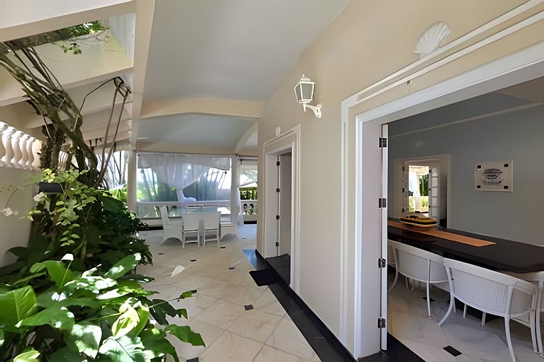 Casa Colonial Frente Mar em Guaratuba | Gramado e Quiosque