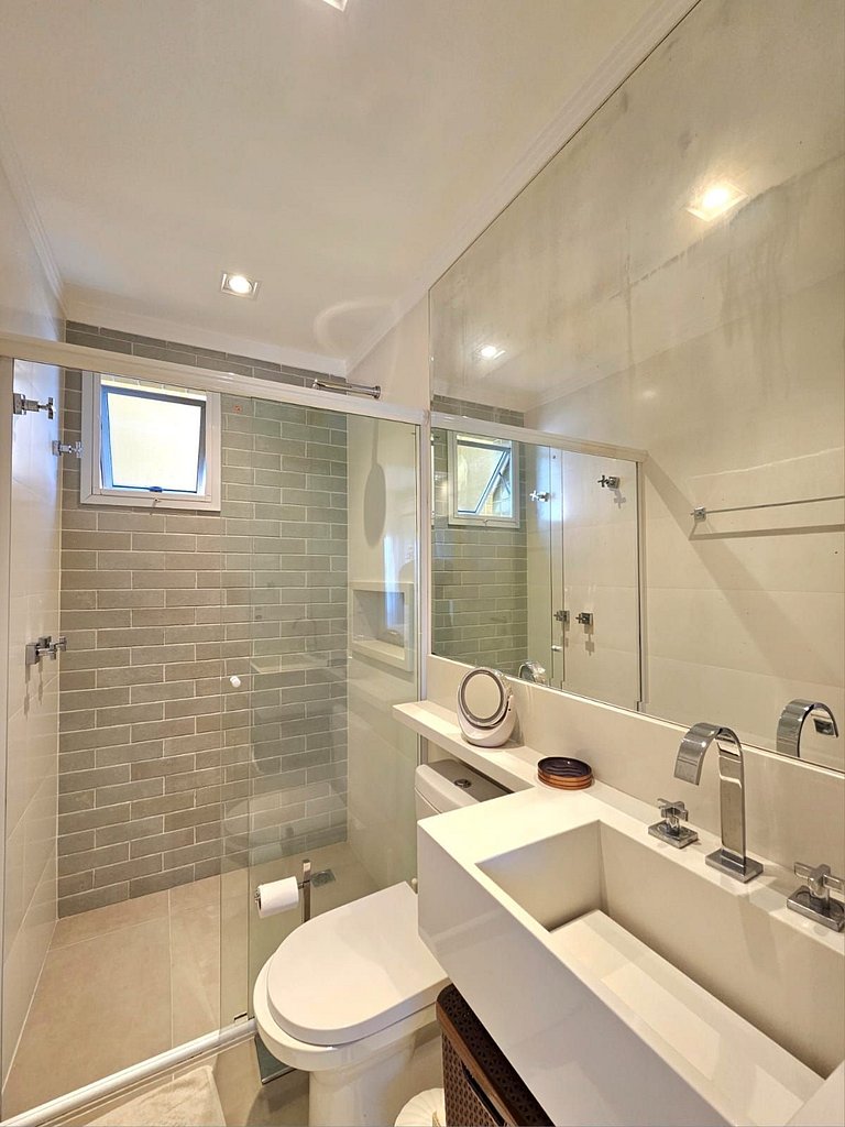 Aluguel de Apto na Riviera (Módulo 7) para 8 Pessoas