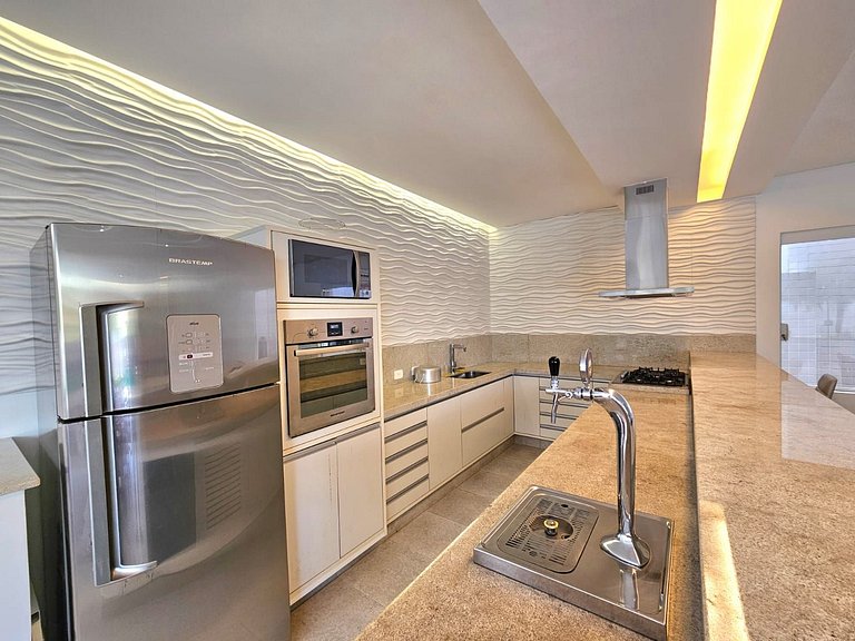 Aluguel de Apto na Riviera (Módulo 7) para 8 Pessoas