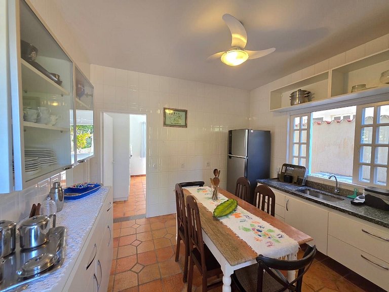 Casa Pé na Areia c/ Piscina em Guaratuba p/ até 10 Pessoas