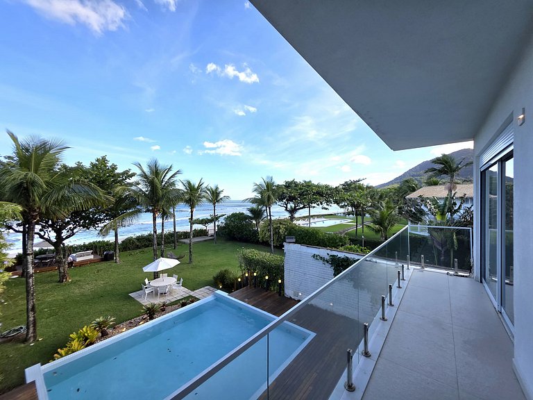Maresias: Viva o Sonho - Casa Pé na Areia Exclusiva no Condo