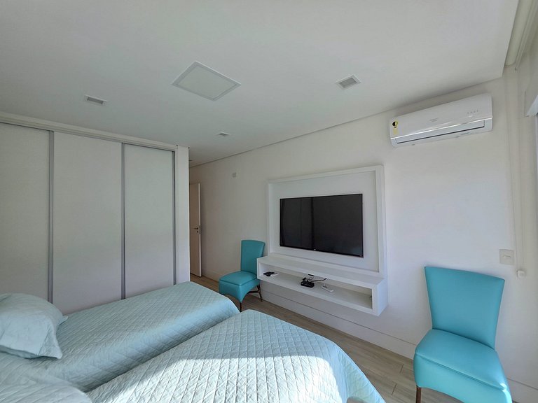 Maresias: Viva o Sonho - Casa Pé na Areia Exclusiva no Condo