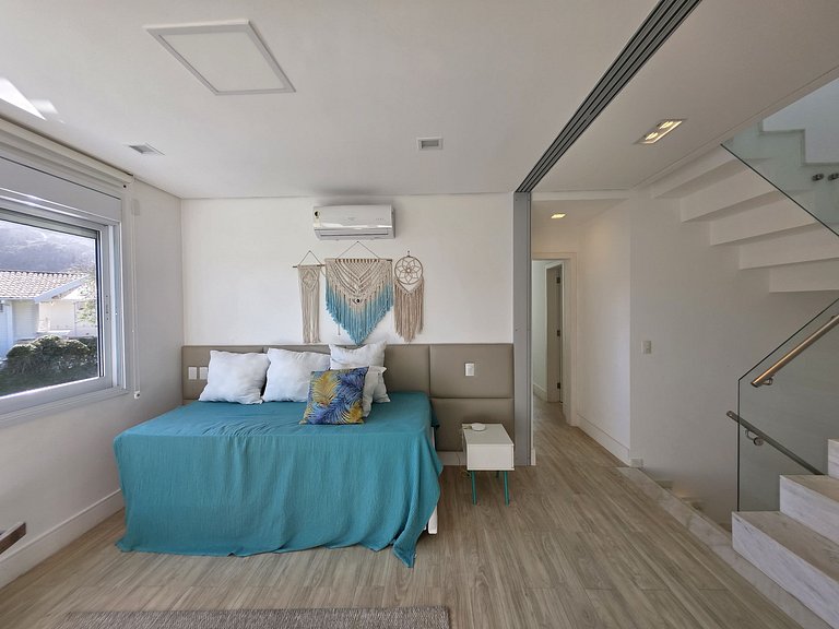 Maresias: Viva o Sonho - Casa Pé na Areia Exclusiva no Condo