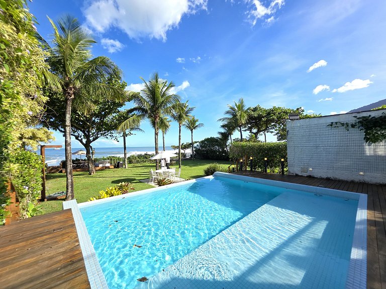 Maresias: Viva o Sonho - Casa Pé na Areia Exclusiva no Condo