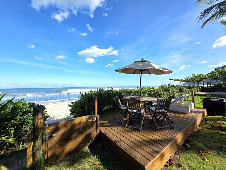 Maresias: Viva o Sonho - Casa Pé na Areia Exclusiva no Condo