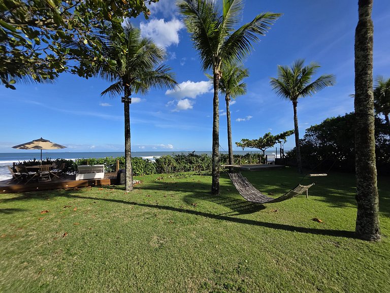 Maresias: Viva o Sonho - Casa Pé na Areia Exclusiva no Condo