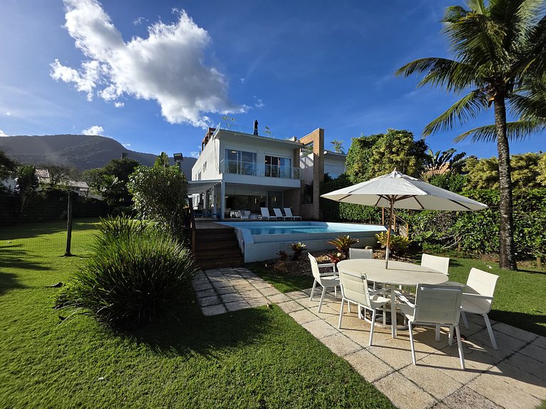 Maresias Exclusive - Grand View pé na areia