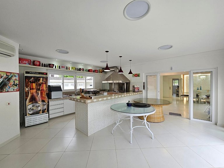 Casa c/ Piscina Pé na Areia em Guaratuba | 8 Suítes