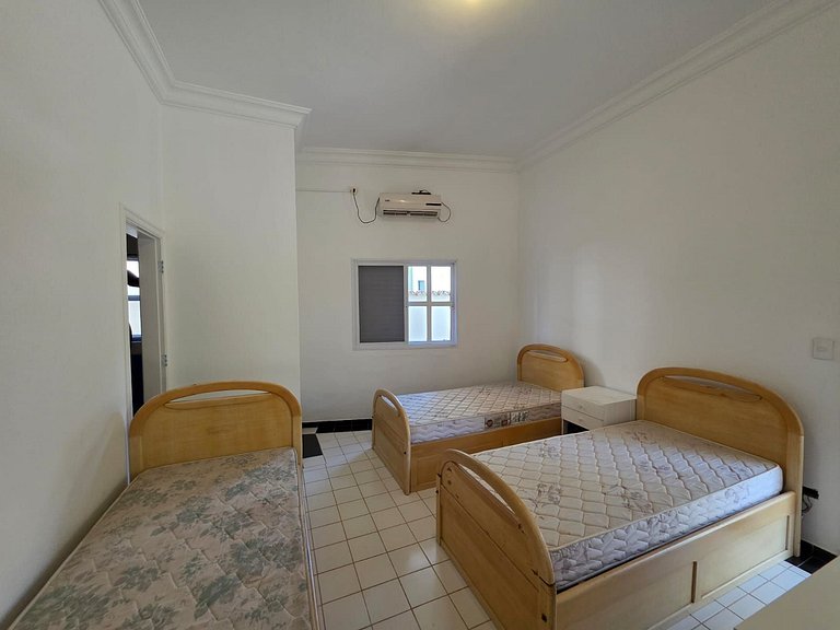 Casa Colonial Frente Mar em Guaratuba | Gramado e Quiosque