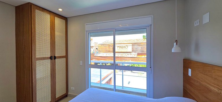 Luxo em Juqueí: Világio Santorini