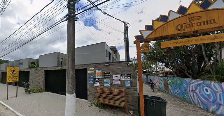 Casa Pé na Areia em Maresias | 4 Suítes e Piscina Privada